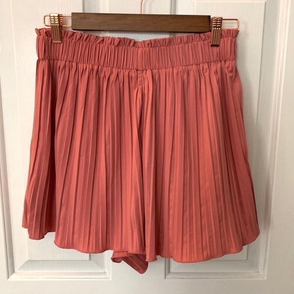 Loft high waist salmon pink pleated shorts size L - Picture 6 of 8